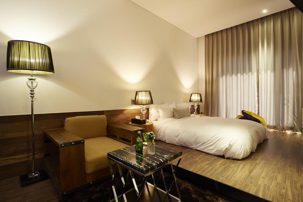 Chungbuk Inno City Namoo Hotel Eumseong Kamer foto