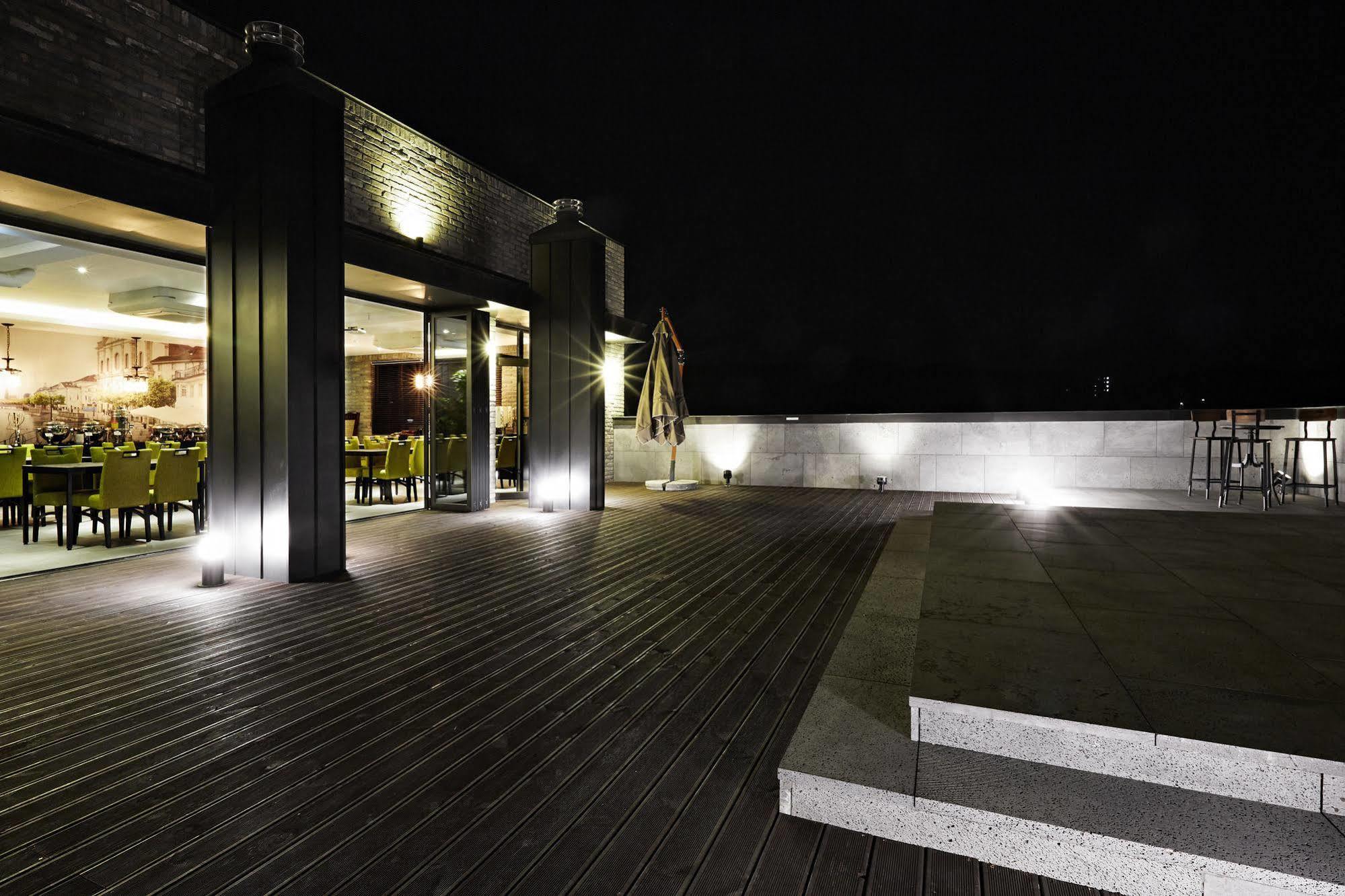Chungbuk Inno City Namoo Hotel Eumseong Buitenkant foto