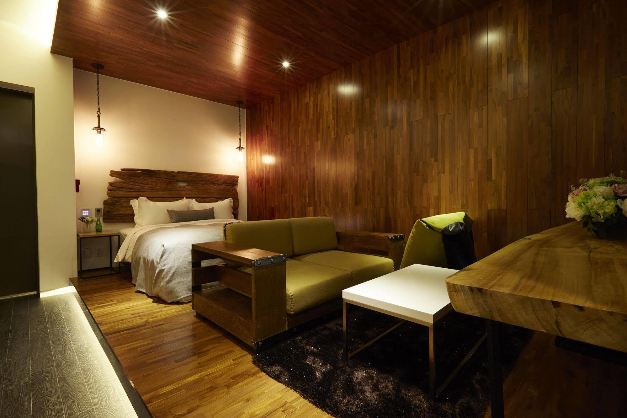 Chungbuk Inno City Namoo Hotel Eumseong Buitenkant foto