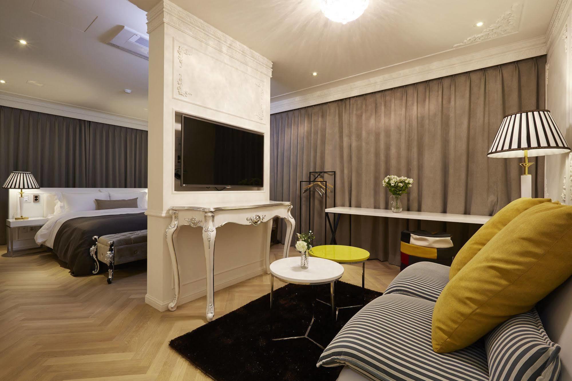 Chungbuk Inno City Namoo Hotel Eumseong Buitenkant foto