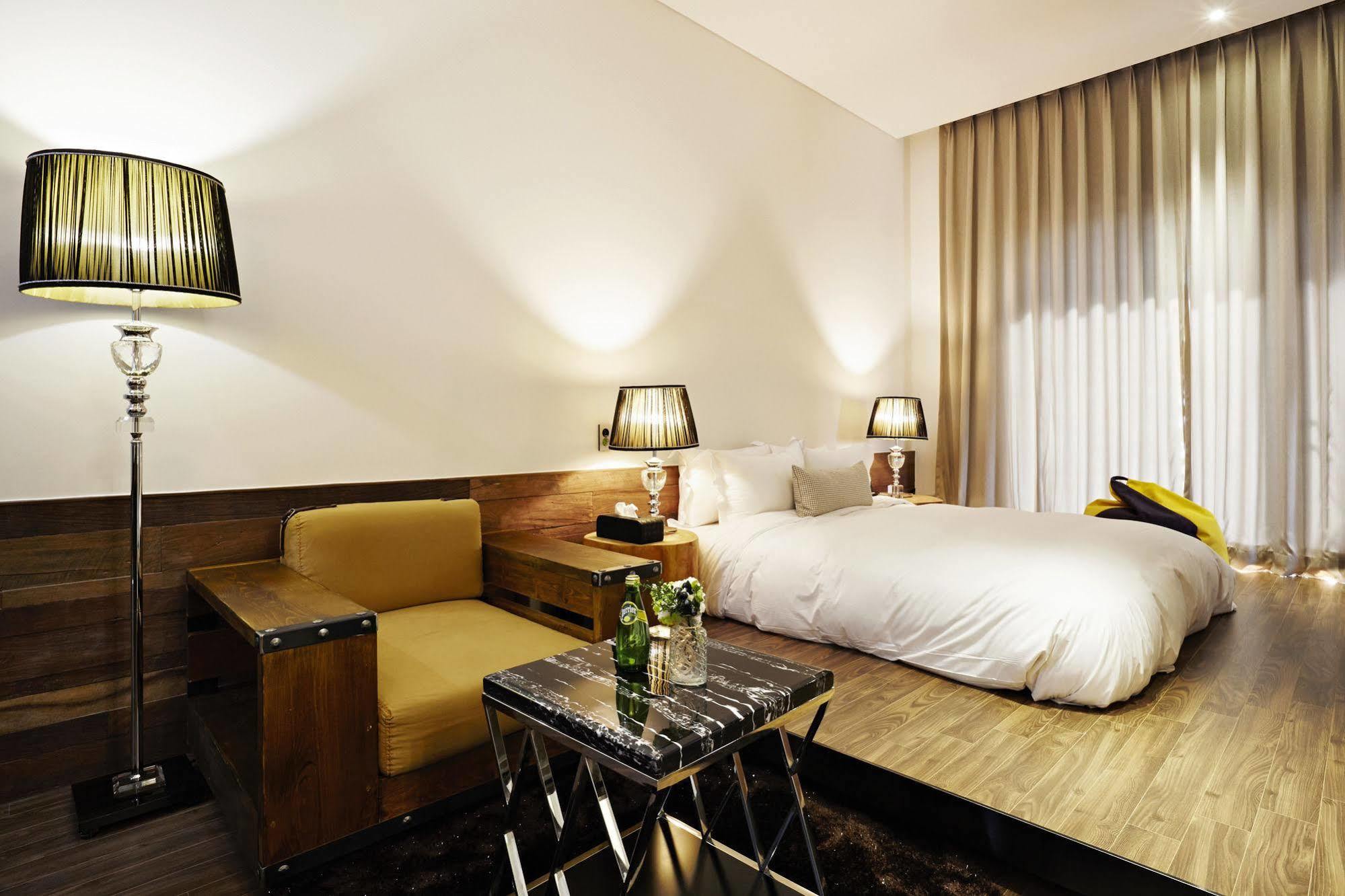 Chungbuk Inno City Namoo Hotel Eumseong Buitenkant foto